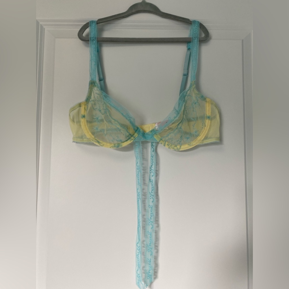 Victoria’s Secret Angel Yellow and Blue Lace Bra - never worn